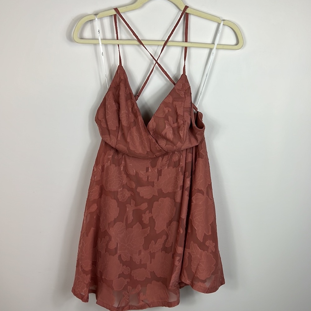 Lulus Rose Pink Floral skater back crisscross dress size small NEW WITH TAGS
